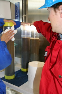 多通道沉积物柱状取样器现场照片