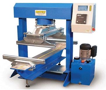 意大利MATEST C091-02 + C120 150KN弯曲实验机 测定混凝土试块的弯曲强度